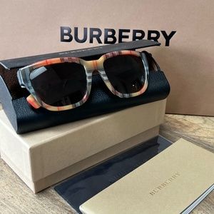 BURBERRY SUNGLASS